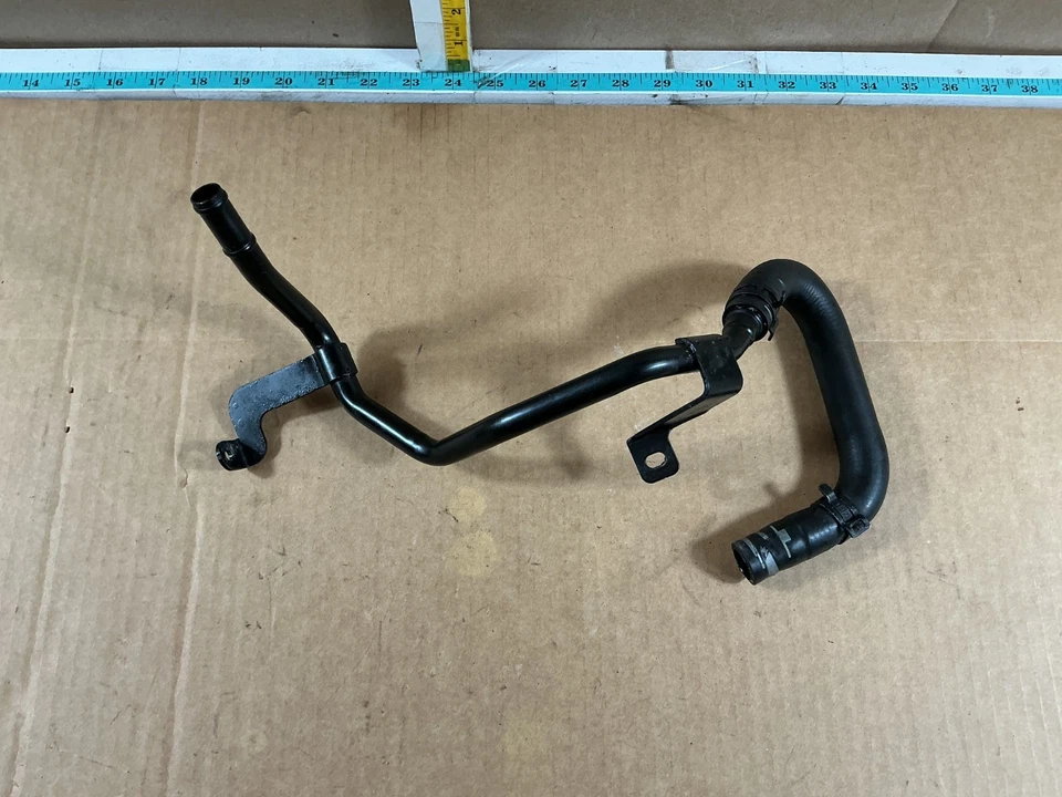 2004-2009 AUDI A4 B7 2.0 líquido de arrefecimento de mangueira de aquecedor com tubo de metal 06D121082B fabricante de equipamento original - Imagem 1 de 4