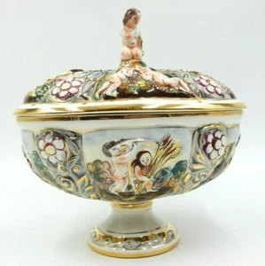 VINTAGE CAPODIMONTE PORCELAIN HAND PAINTED LIDDED CANDY DISH (#1366/77) - Picture 1 of 12