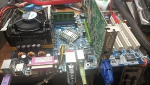 Gigabyte GA-8I848P-G socket 478 + Intel Celeron +512mb ddr + I/O shield - Picture 1 of 6