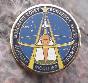 NASA Space Shuttle STS 61 Endeavour Hubble Space Telescope Mission Tie Pin Badge - Picture 1 of 2