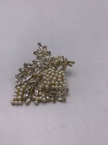 35 $ Anne Klein goldfarbene & simulierte große Perlenbrosche Anstecknadel A3 - Bild 1 von 9