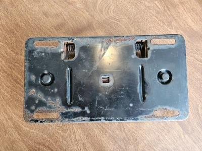 Dodge Coronet 1965 soporte de matrícula trasero carrocería B Foto 1 de 4