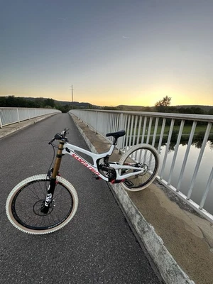 Santa Cruz V 10  (L) - Bild 1 von 4