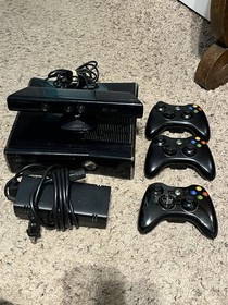 Xbox 360S Console w/3 Controllers, 250GB HHD, Kinect, Cables, Tested & Working🔥