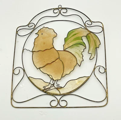 Atrapasolos Capiz pintados a mano gallo con marco de alambre delicado Foto 1 de 4
