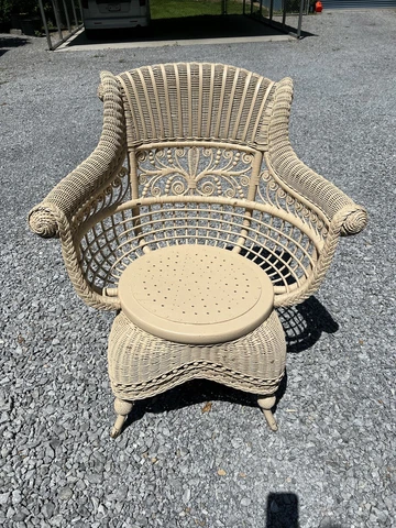 Antique Beautiful Wicker ornate, gingerbread design chair, ￼￼ Heywood Wakefield Cover