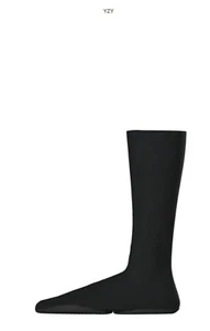 YEEZY PODS - GRÖSSE 2 (US HERREN 9-10,5) Kostenloser Versand in der Hand! - Bild 1 von 5