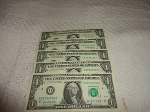 lot of 5 sequintial serial numbers 1 dollar bills 2021 series grade 55 - Picture 1 of 2