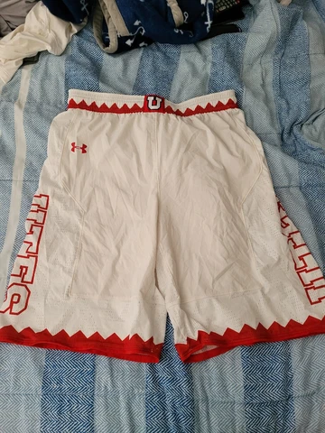 Utah Utes Ncaa Under Armour team issued basketball game shorts XL +2 Cover