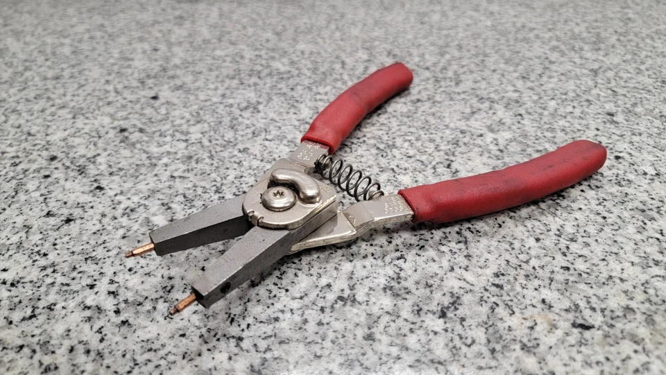 Alicate de anel de pressão interno e externo universal GearWrench 3151 a-x - Imagem 1 de 4