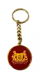 Vintage keychain Majulah Singapura Gold Tone Red Metal Key Ring - Picture 1 of 4