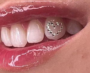 Colla Gemma Denti Adesivo Luce UV Cura Legame Swarovski® Cristalli Liberi & Luce UV - Foto 1 di 4