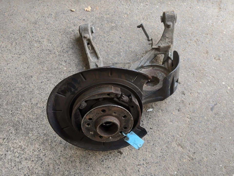 MERCEDES-BENZ GL 320 2008 RIGHT REAR WHEEL HUB SPINDLE KNUCKLE - Image 1 of 3