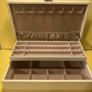 Vintage Mele Schmuckkästchen mit hellbraunem Filzfutter - Bild 1 von 9