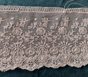 Spitze 19. Jh. Breite 11 cm Länge 240 cm Antik French Lace - Bild 1 von 6