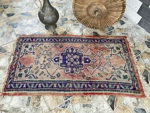 Turkish Vintage Rug, Farmhouse Geometric Hand-Knotted Wool Medallion Rug 2x4 ft - Picture 1 of 10
