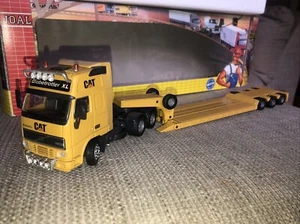 Globetrotter Joal Corgi scala 1.50 codice 3 Volvo FH16 + GATTO caricatore basso - Foto 1 di 9