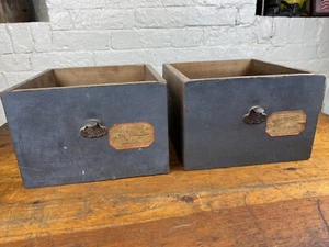 2 cajones de madera con tirones Eastlake ~ pequeños tirones de pestañas adornadas, almacenamiento, pantallas - Imagen 1 de 13