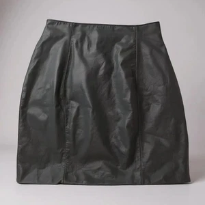 Wilsons 100% Leather Skirt Size 8 Black Mini Short Lined Moto Goth Rave Club - Picture 1 of 9