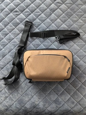 VSGO Digital Storage Bag Photography Cables Power Supply Travel Portable EDC Bag - Image 1 of 4