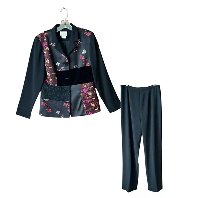 De colección. Chaqueta mediana de terciopelo floral David Warren 2 piezas con pantalón a juego. Talla 10 Foto 1 de 4