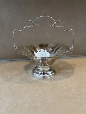 "Cesta de colección International Silver Co. India plateada con mango móvil 9""" Foto 1 de 4