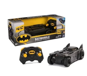Veicolo Batmobile Batman radiocomandato scala 1:20 - Foto 1 di 1