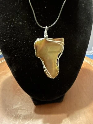 Collar de calcita amarilla envuelto en alambre colgante de calcita cristal crudo joyería Foto 1 de 4