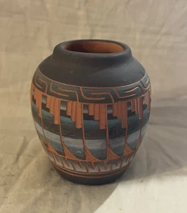 Vera & Jeff Begay Etched 3” Tall Navajo Native American Striped Pottery Pot - Picture 1 of 5