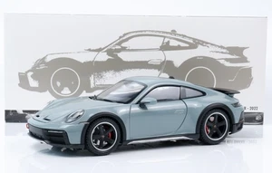 Minichamps 110062071 1:18 Porsche 911 (992) Dakar, Green Metallic, 2022 - Picture 1 of 2