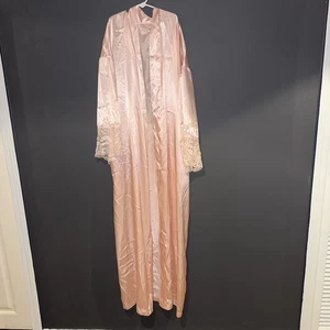 Bata Larga Victoria’s Secret Rosa Satén y Encaje – XL (100% Nylon) - Imagen 1 de 8