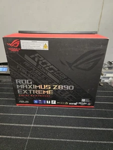 Asus ROG MAXIMUS Z890 EXTREME Gaming Desktop Motherboard - Intel Z890 Chipset - Photo 1/19