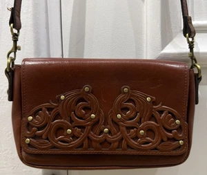 Bolso Bandolera Patricia Nash Cuero Tooled Tachonado Cartera Bolso sin asas HERMOSO - Imagen 1 de 16