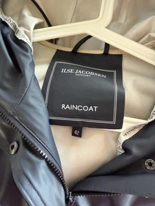 Isle Jacobsen RAIN87 Light Rain Hooded Jacket Dark Indigo Size 42 - Picture 1 of 5