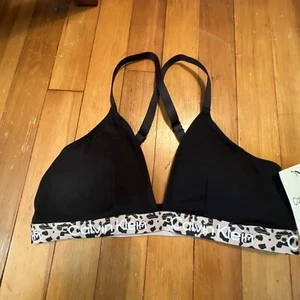 NWT CALVIN KLEIN LIGHTLY LINED TRIANGLE BLACK BRA STYLE QP2644X MEDIUM $38 - Picture 1 of 13