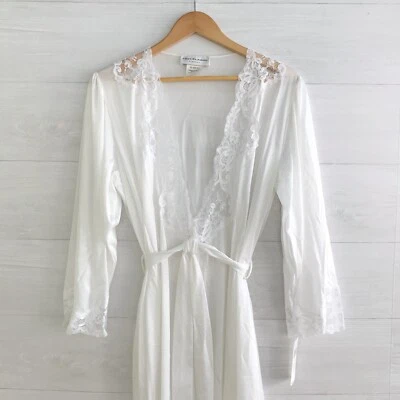 *Defecto NUEVO CON ETIQUETAS Miss Elaine Classics - Bata de encaje blanco cerca de la piel, M Foto 1 de 4