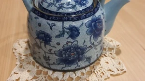 Vtg Chinese tea pot hand painted Mun Shou Blue & White Design With Infuser MARK - Picture 1 of 7