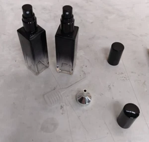 Atomizador de Perfume Recargable, Botella Atomizadora de Perfume de Viaje Mini Pequeña Vacía - Imagen 1 de 8
