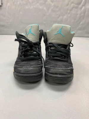 Tênis Nike Jordan 5 retrô juvenil tamanho 1Y preto amarelo-azulado basquete 440889-047 - Imagem 1 de 4