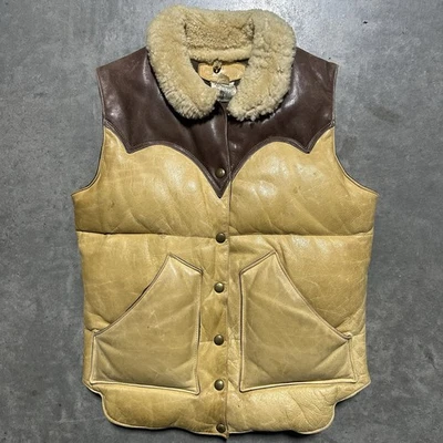 Chaleco de plumón de cuero completo con plataforma de las Montañas Rocosas de colección cuello de oveja talla 7/8 Foto 1 de 4