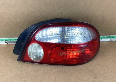 Задний правый задний фонарь в сборе для KIA Sephia 1998 - 2001 годов выпуска - Изображение 1 из 4