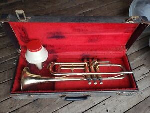 Antique Trumpet La Daree, Paree, Czechoslovakia Case And Mute, Mouthpiece, MOP