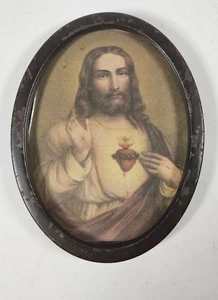 Kleiner antiker Bilderrahmen HEILIGES HERZ JESUS Druck in dunkelbraun oval Metall - Bild 1 von 3