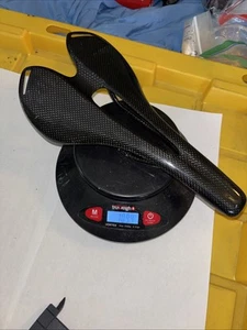 Full Carbon Fiber Bike Saddle 142mm 109 Grams - Picture 1 of 10