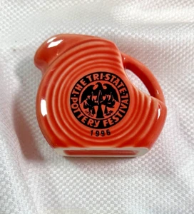 De colección. Jarra de disco FiestaWare de 5 oz Tri-State Pottery Festival Caqui 1996 - Imagen 1 de 4