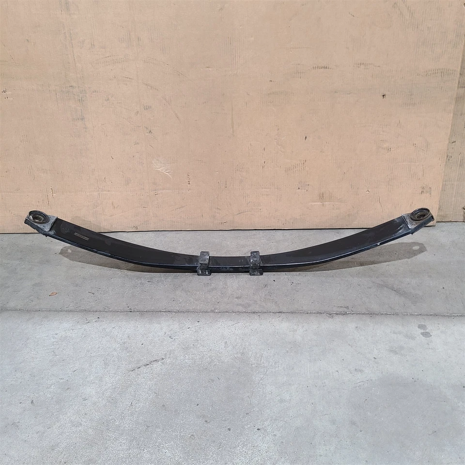 Задняя монолитная пружина из стекловолокна 84–96 Corvette C4 Aa7429 - Изображение 1 из 4