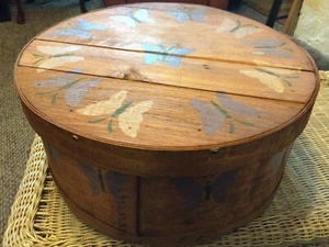 Vtg. Primitive hand made Round Wood Cheese Pantry Box Lg. Signed - Picture 1 of 11