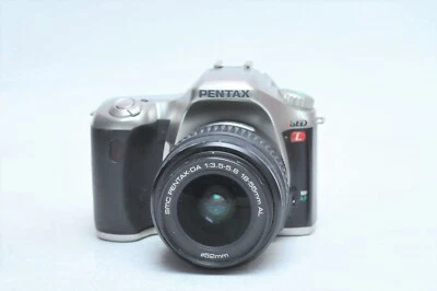 Pentax ist DL 6.1MP Digital SLR Camera W/DAL 18-55mm 3.5-5.6 AL Lens Kit - Image 1 of 3