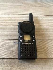 Motorola CLS1110 UHF Business 2-Way Radios Walkie Talkie - Missing Side Button - Picture 1 of 7