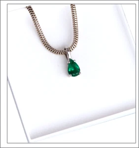 Noble gota de esmeralda - colgante de oro blanco - para un aspecto mágico - Imagen 1 de 9